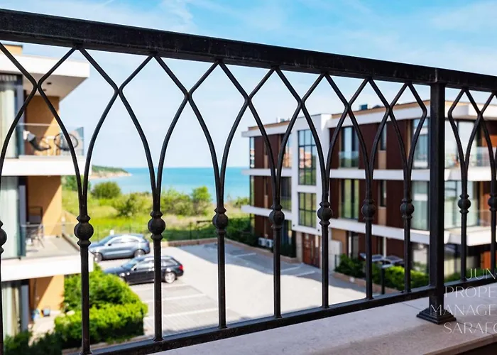 Appartamento Sea-breeze Retreat Zerini Burgas
