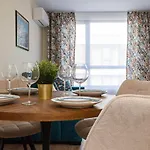 公寓 Sea-breeze Retreat Zerini *