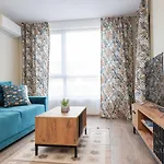 Sea-breeze Retreat Zerini 布尔加斯