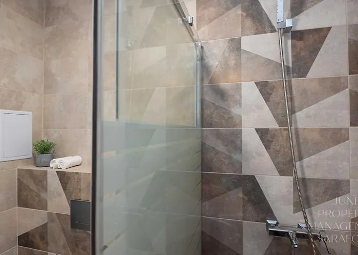 Sea-breeze Retreat Zerini Burgas City